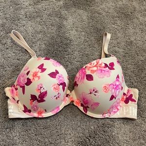 PINK • Victoria’s Secret • Floral Push-up Bra